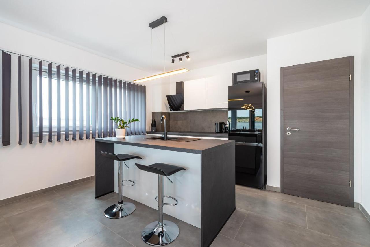 Luxury Villa Noemi Razanac Luaran gambar