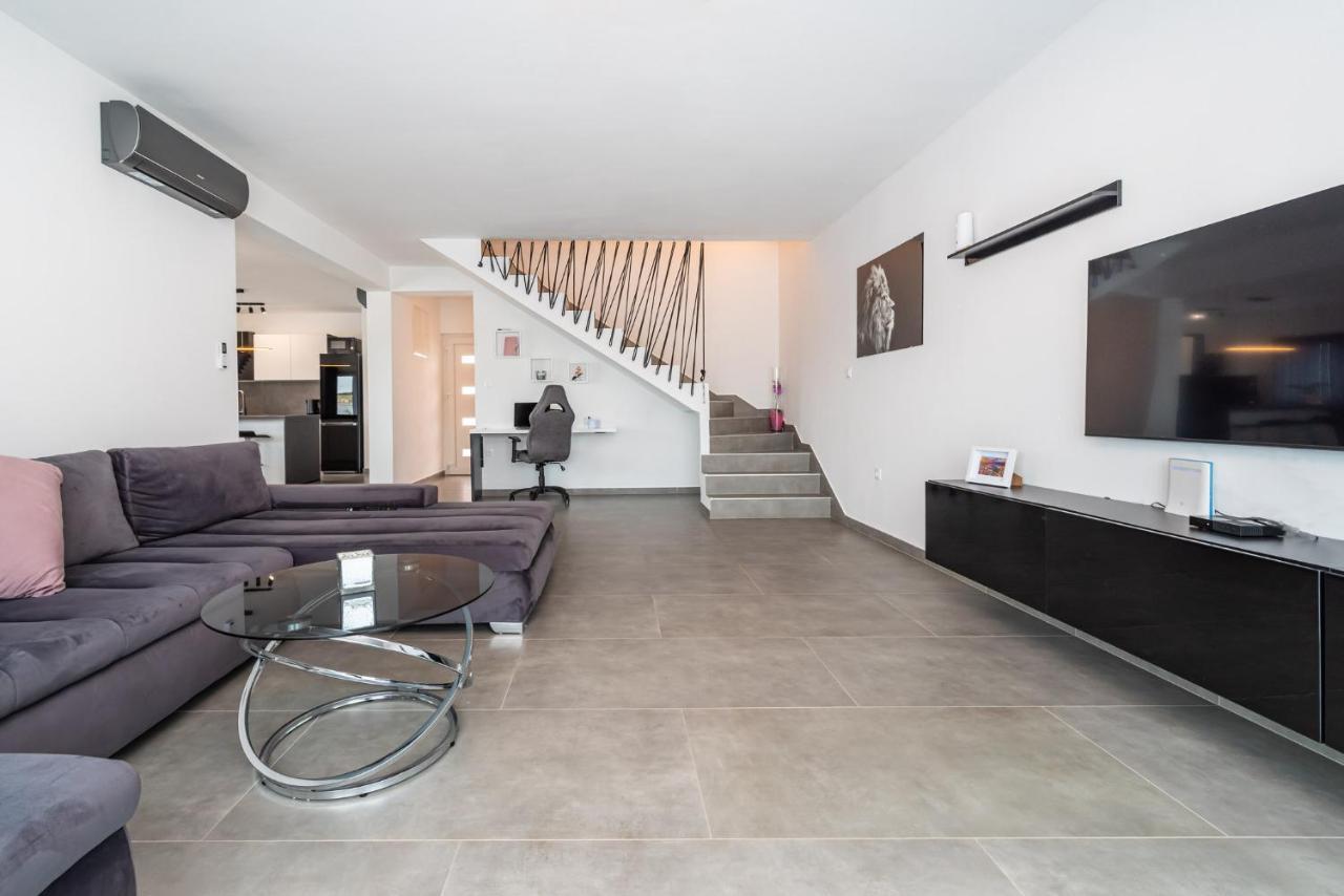 Luxury Villa Noemi Razanac Luaran gambar