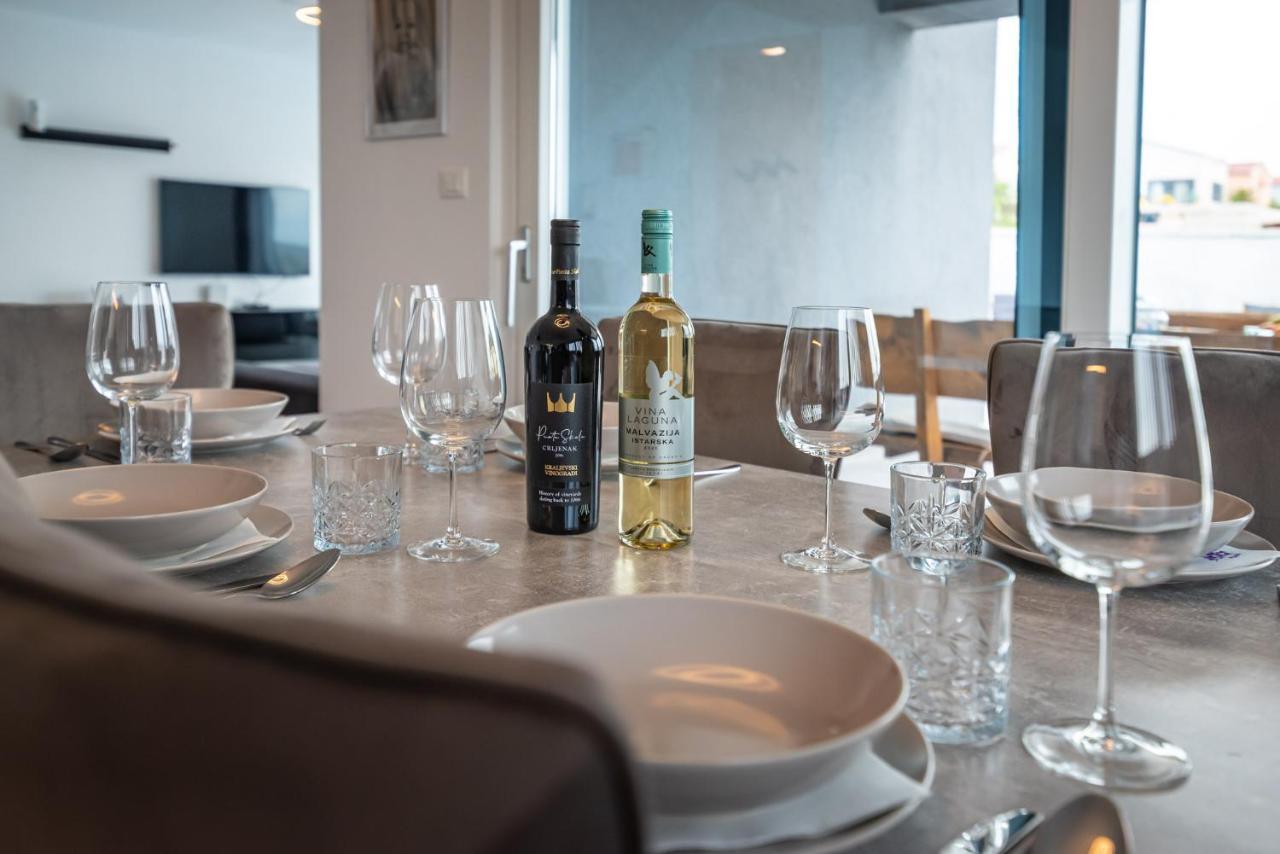 Luxury Villa Noemi Razanac Luaran gambar