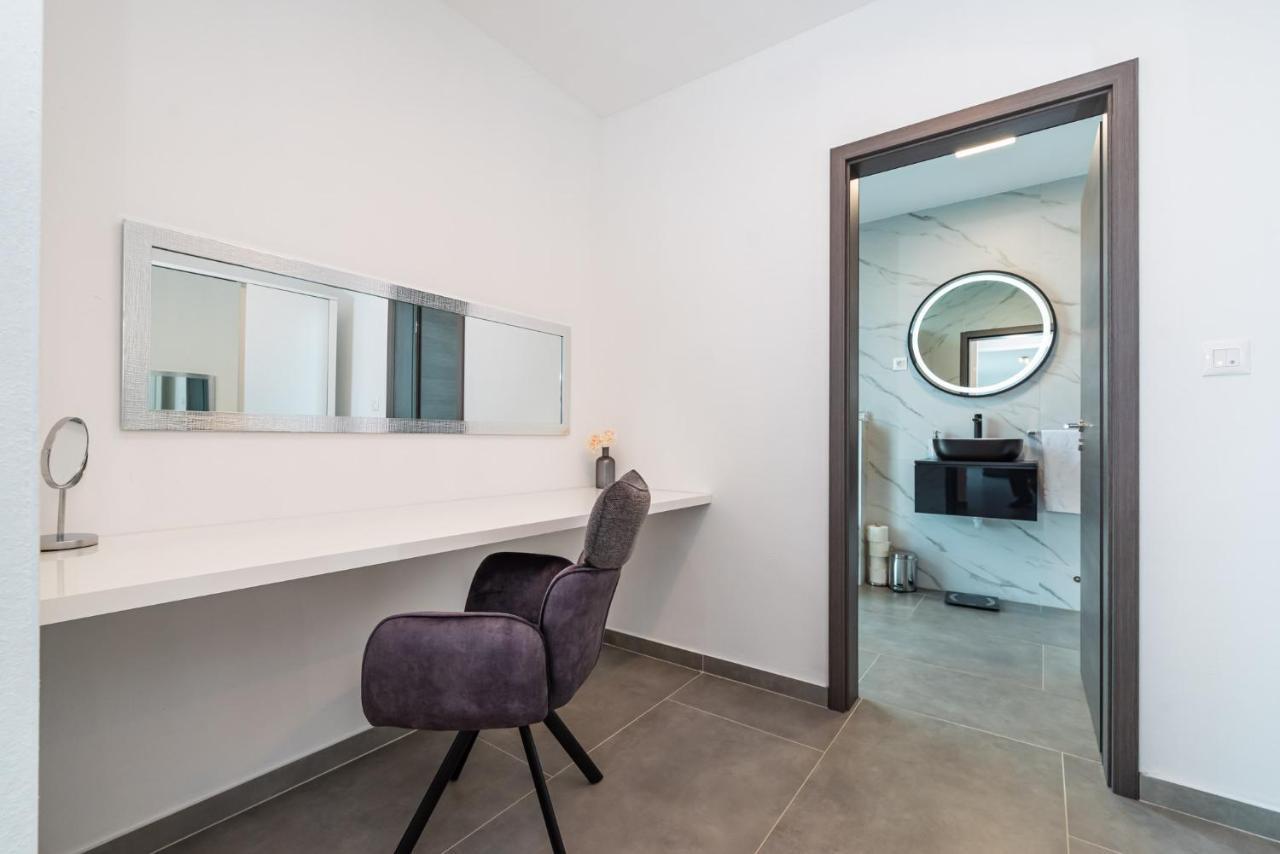 Luxury Villa Noemi Razanac Luaran gambar