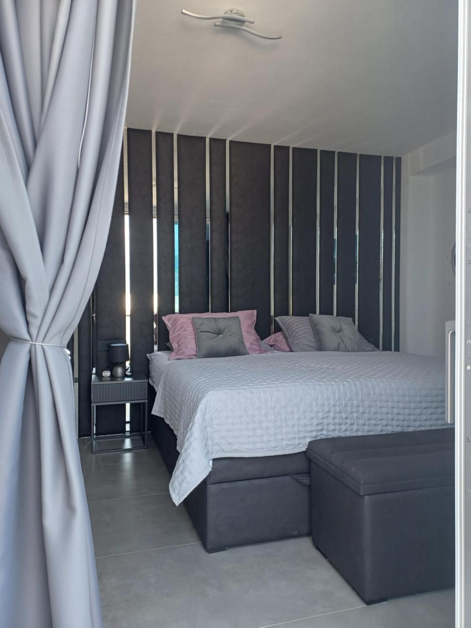 Luxury Villa Noemi Razanac Luaran gambar